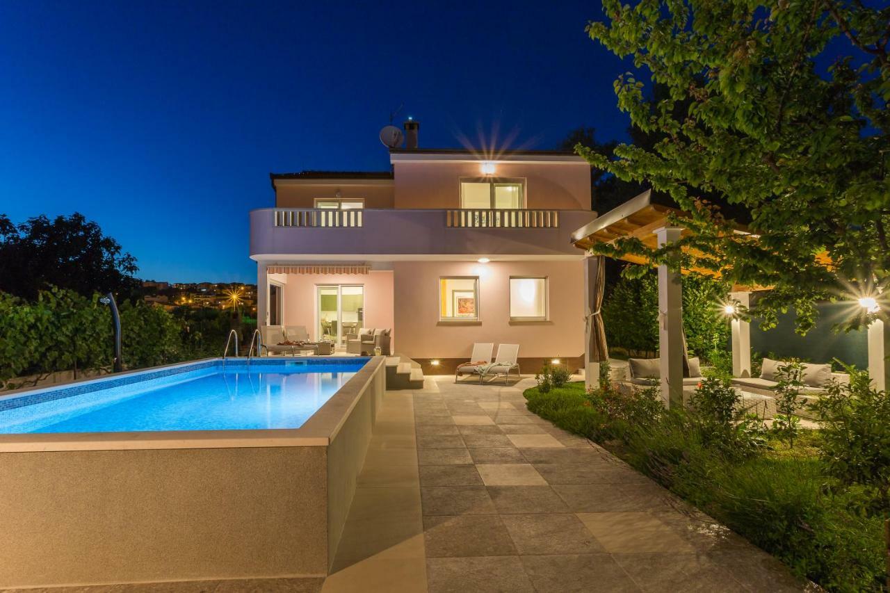 Villa Sweet Home Marija With Heated Pool Сплит Экстерьер фото