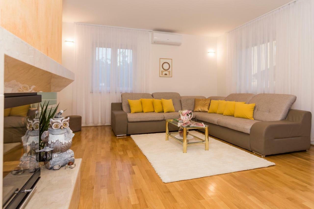 Villa Sweet Home Marija With Heated Pool Сплит Экстерьер фото